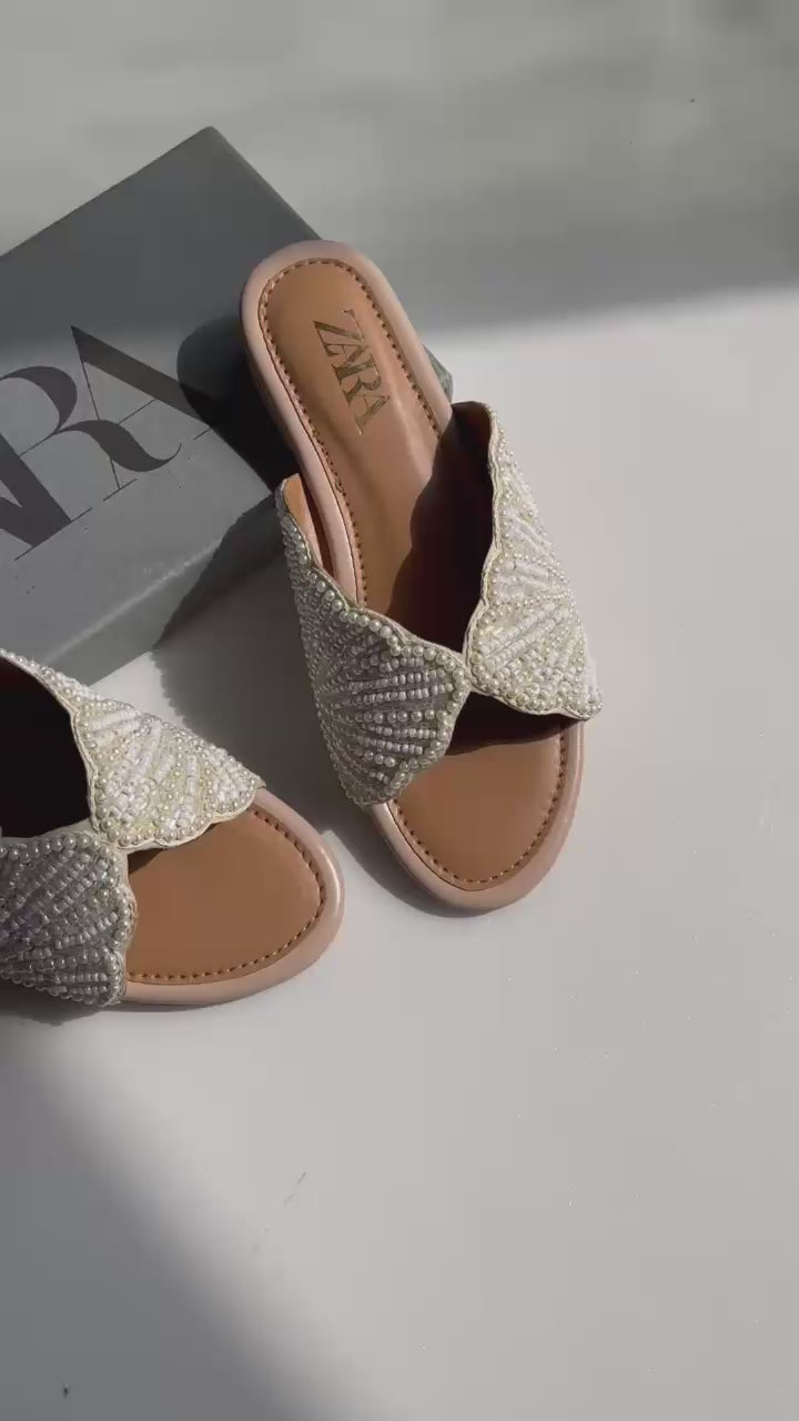 ARA Pearl Flat