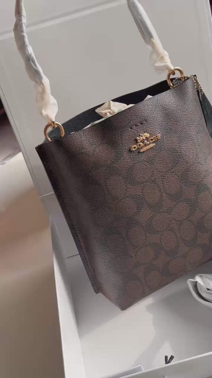 CH Mollie Bucket Bag 22