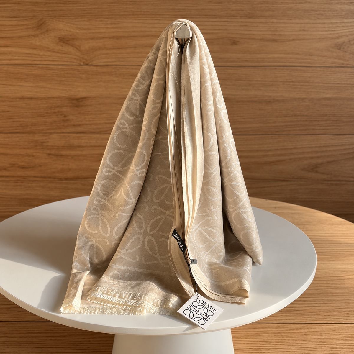 LE Scarf
