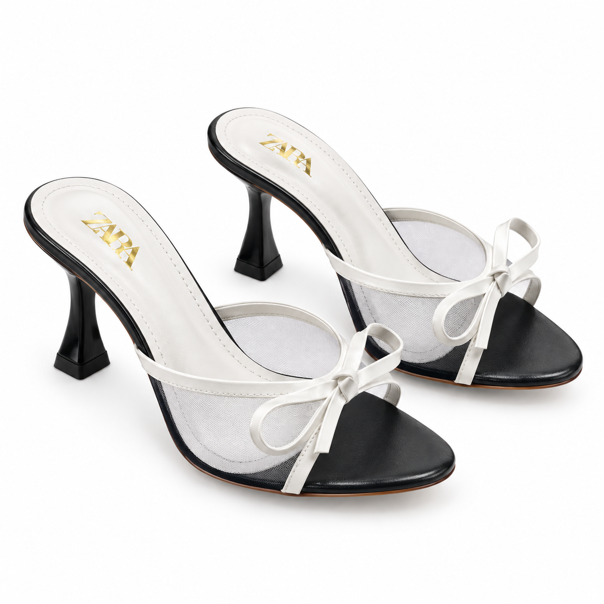 Bow heels in white 